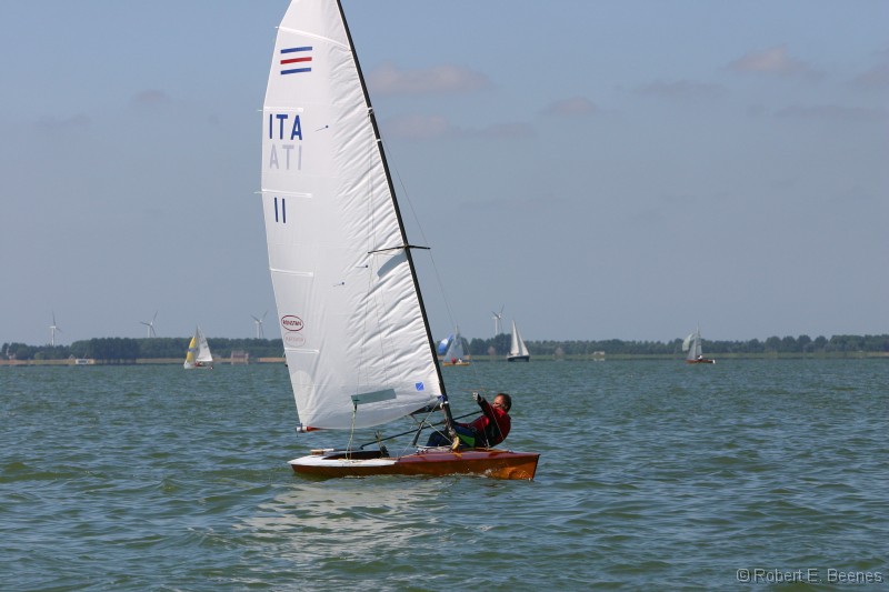 ITA011-001 