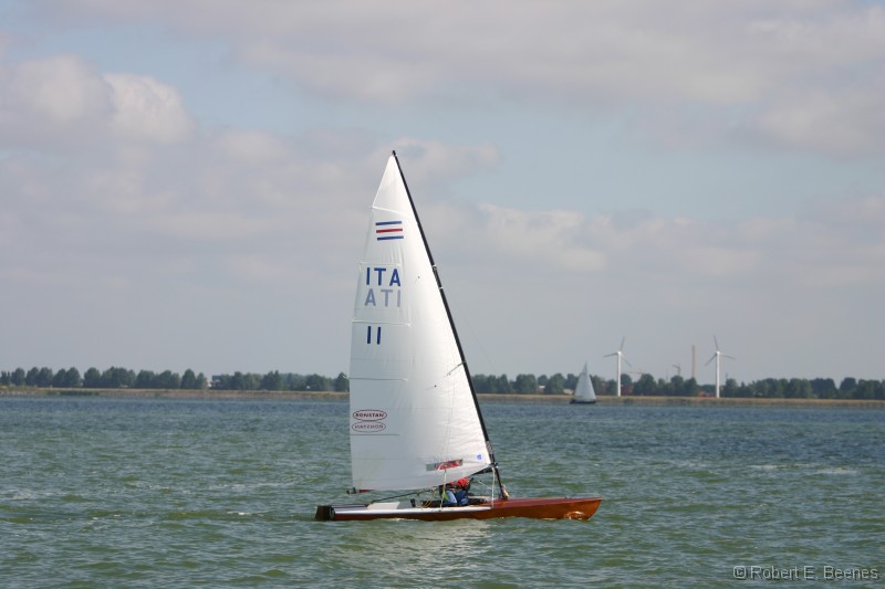 ITA011-002 