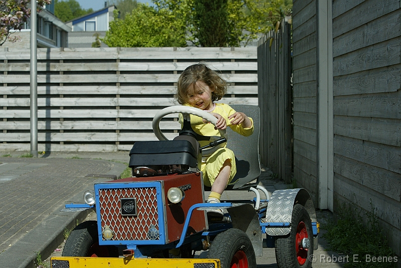 749E5663